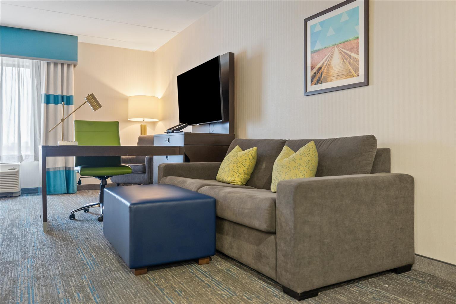 Фото Hampton Inn by Hilton Winnipeg Airport/Polo Park