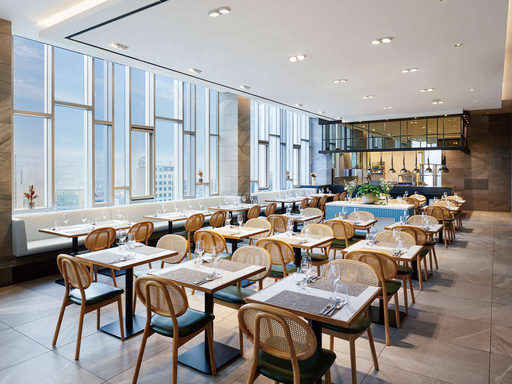 Фото Novotel Ambassador Seoul Dongdaemun Hotels & Residences