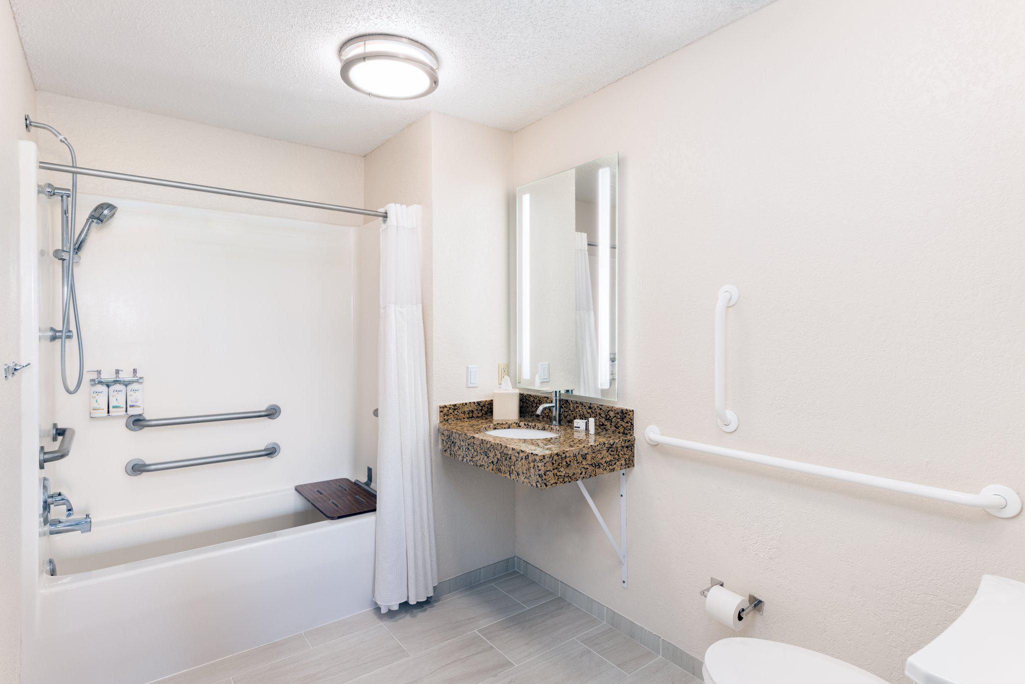 Фото Candlewood Suites Eagan Arpt South - Mall Area, an Ihg Hotel