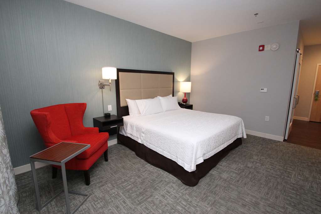 Фото Hampton Inn Suffolk
