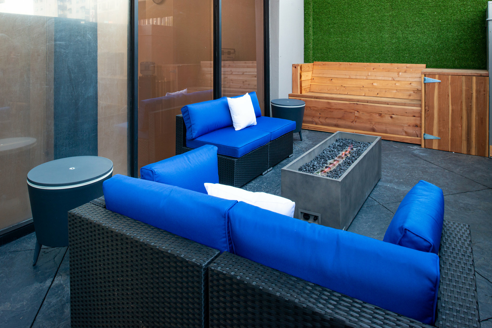 Фото Holiday Inn Express & Suites Los Angeles Downtown West