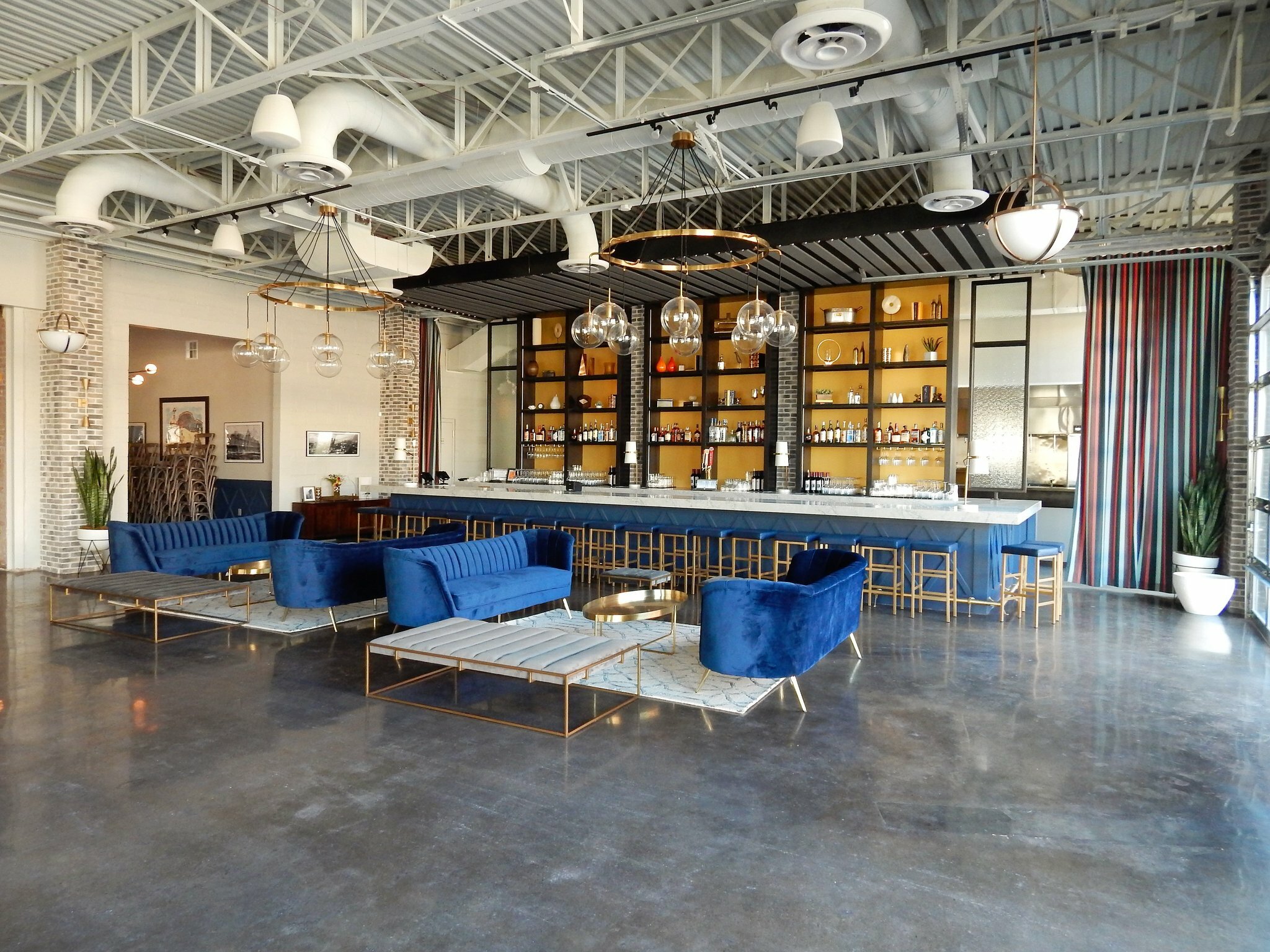 Фото Hotel Indigo Kansas City - The Crossroads, an Ihg Hotel