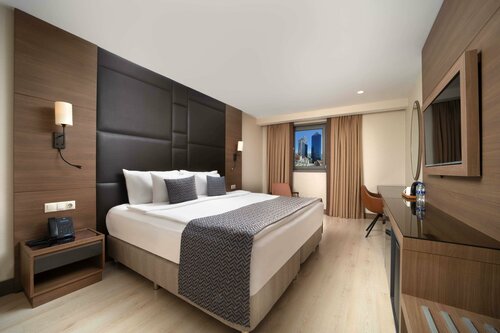 Гостиница Tryp by Wyndham Istanbul Sisli в Шишли