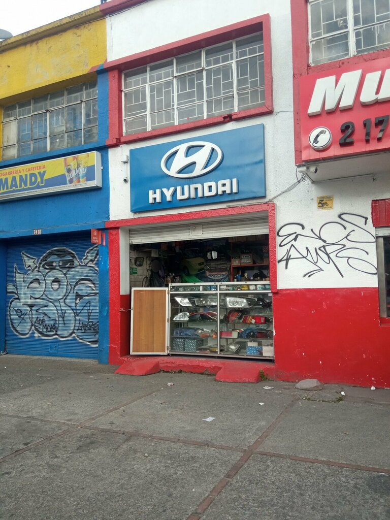 Motorcycle spare parts Hyundai, Bogota, photo