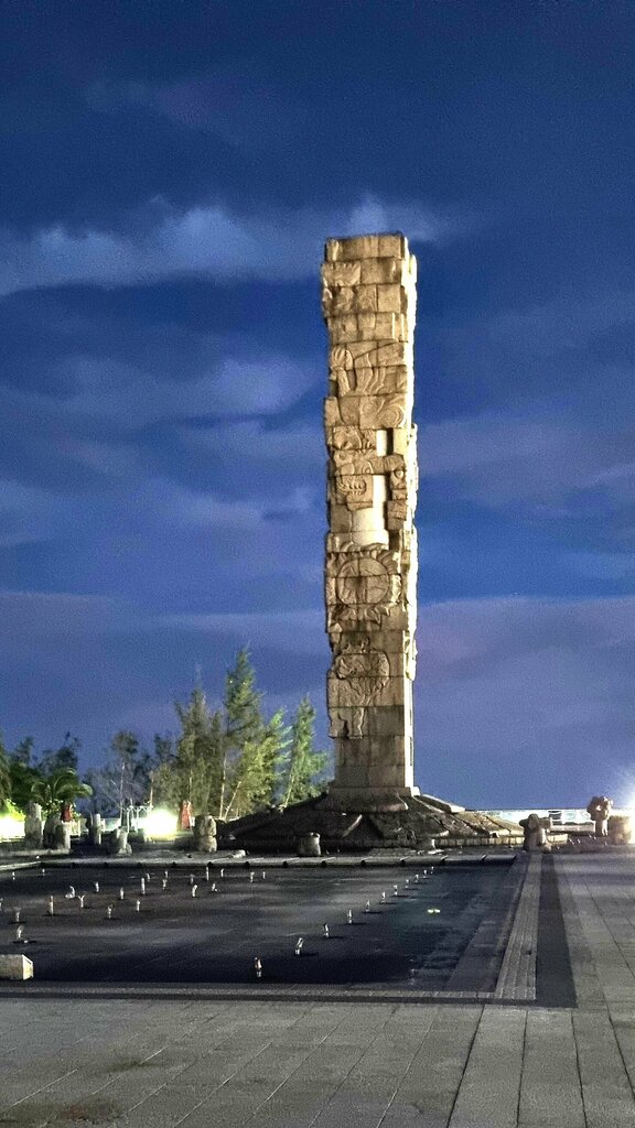 Landmark, attraction Тотемная колонна, Sanya, photo
