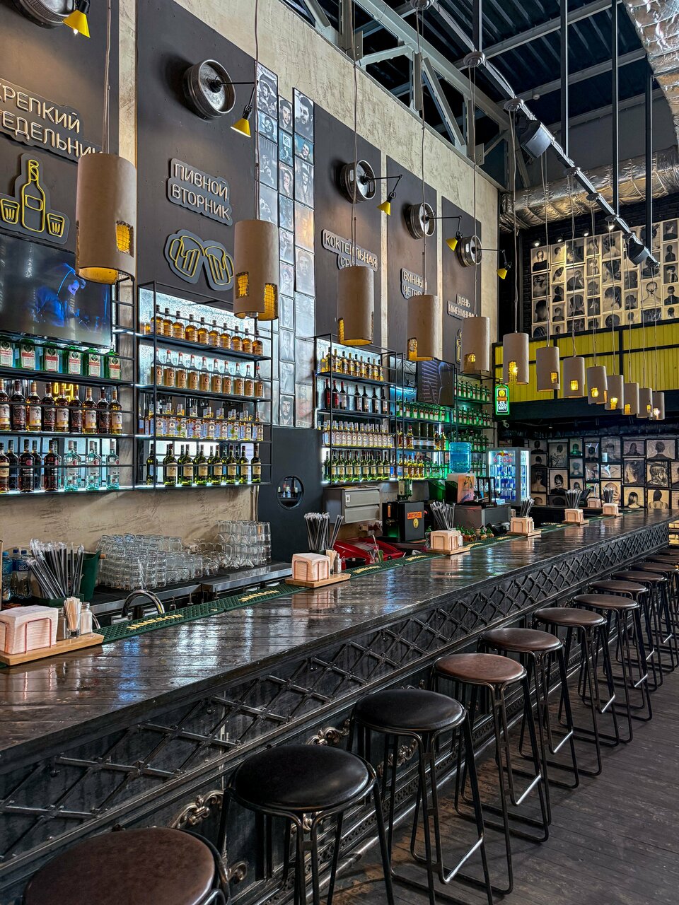 «8 хороших баров Актобе» фото материала