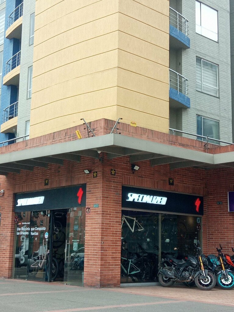 Bicycle shop Specialized Salitre, Bogota, photo