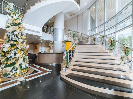 Фото RedDoorz Plus @ E Rodriguez Corner Banawe