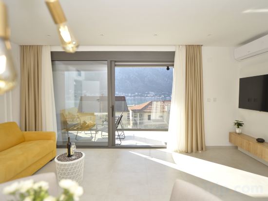 Фото Solaris Lux Apartments