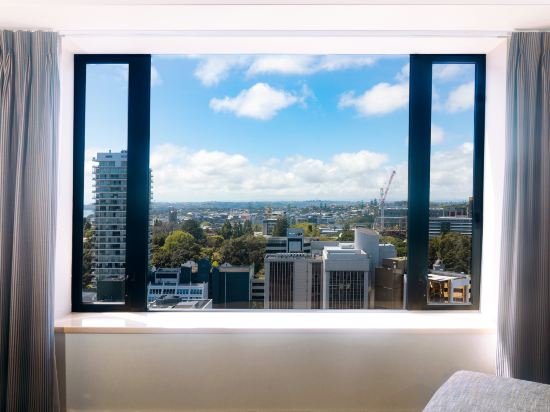 Фото Crowne Plaza Auckland