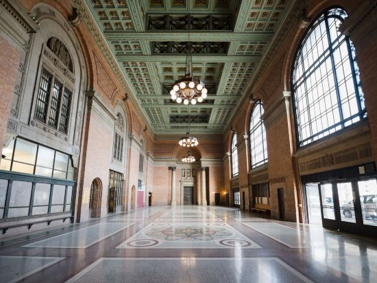 Фото Grand Central Serviced Apartments