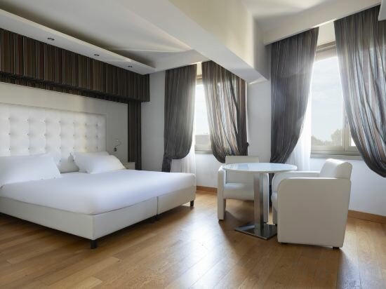 Фото Hotel Royal Caserta