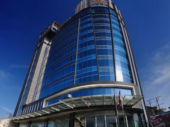 Фото Hermes Palace Hotel Medan