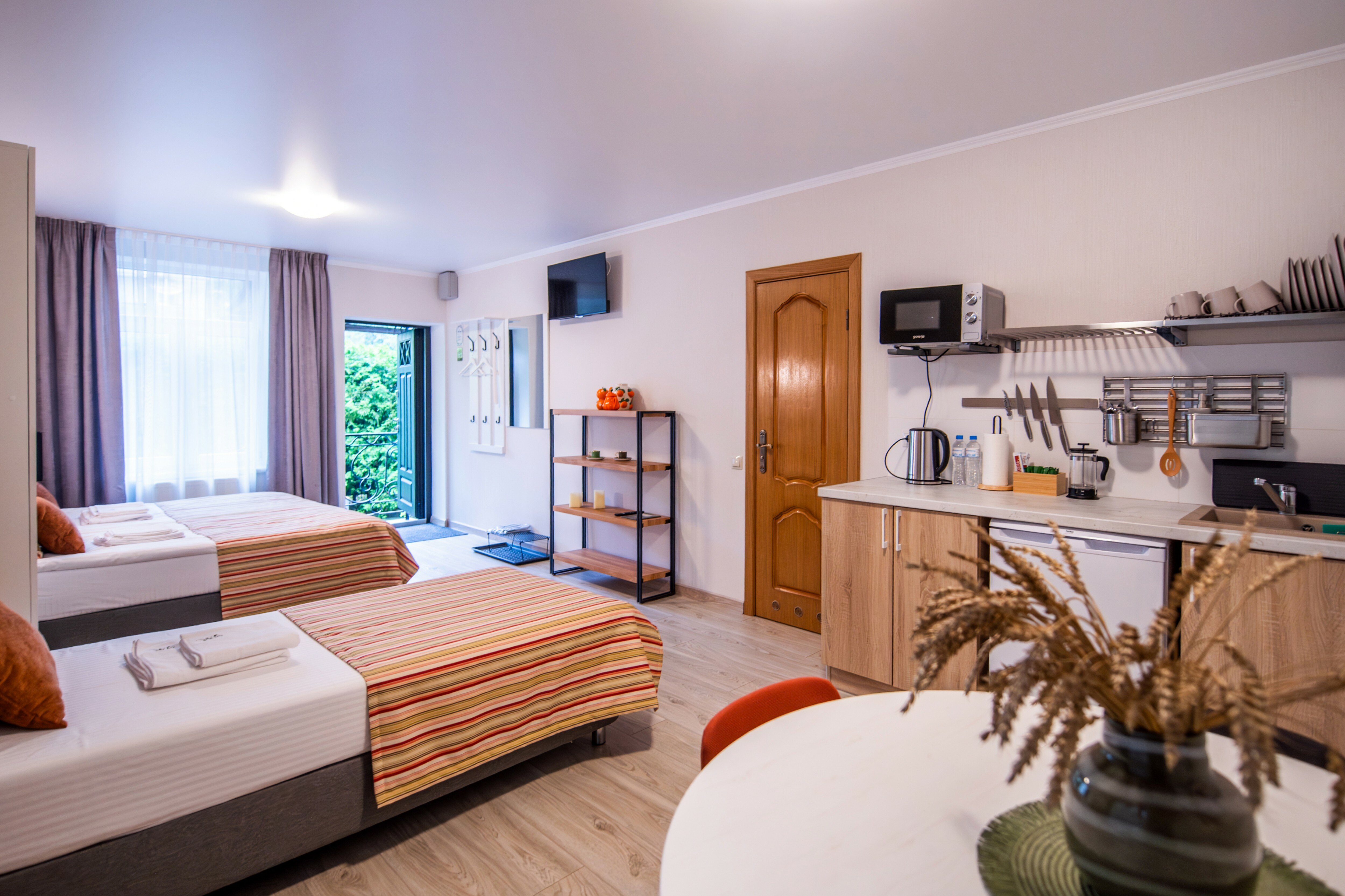 Фото отеля 2