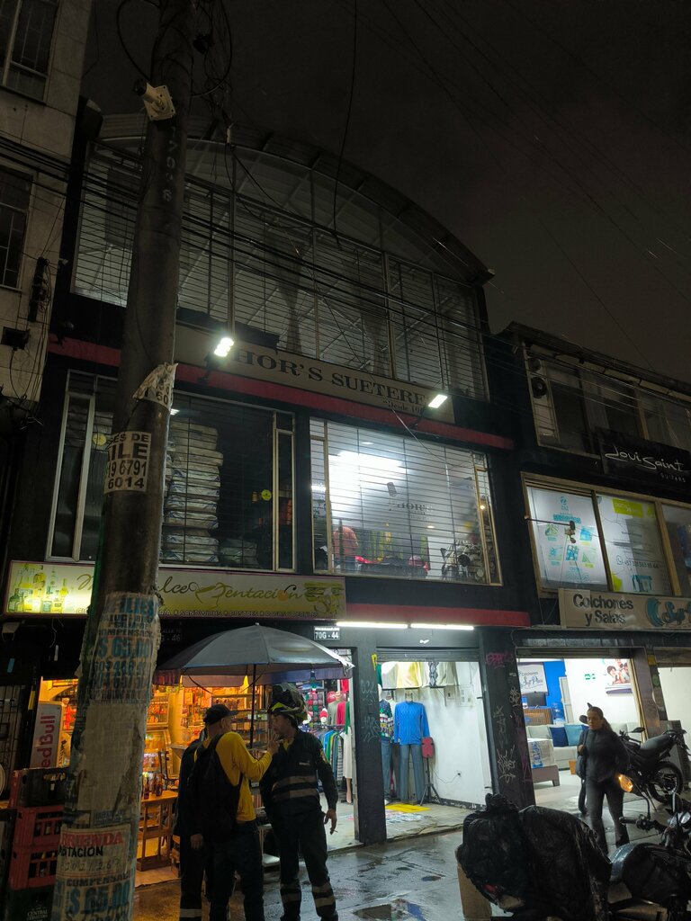 Clothing store Jhor's Sueters, Bogota, photo