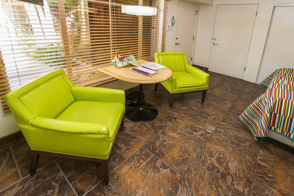 Фото Desert Riviera Hotel