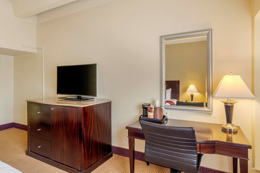 Фото Отель Quality Inn Denver Downtown