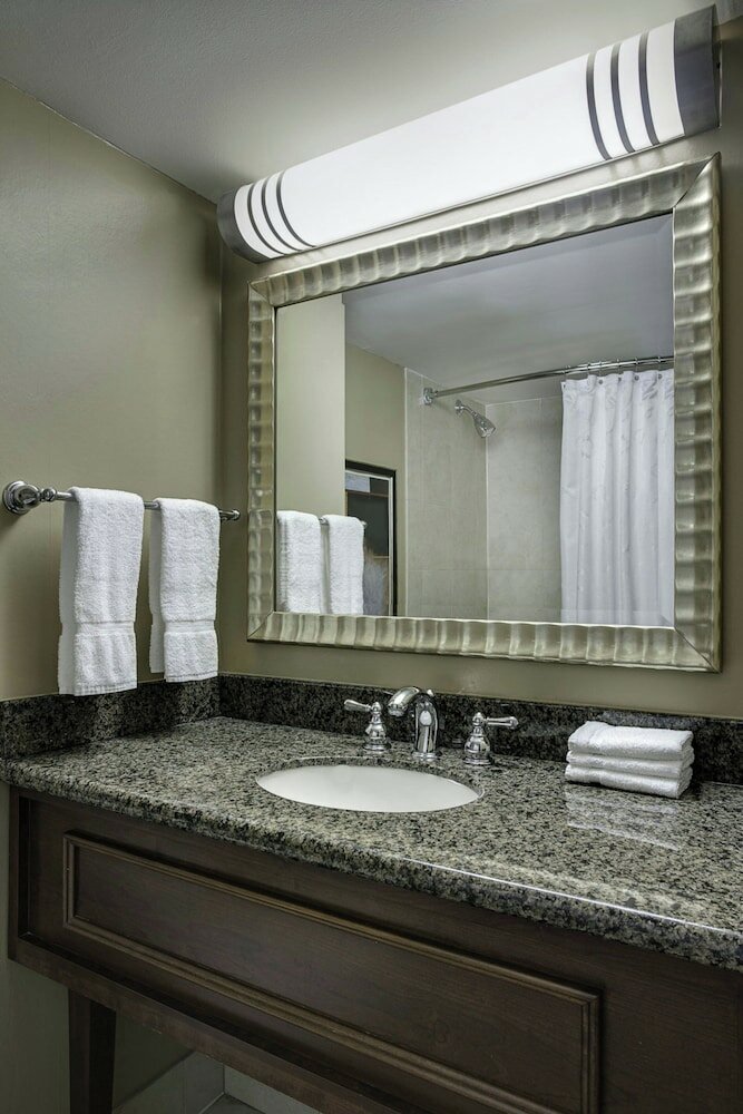 Фото Sheraton Oklahoma City Downtown Hotel