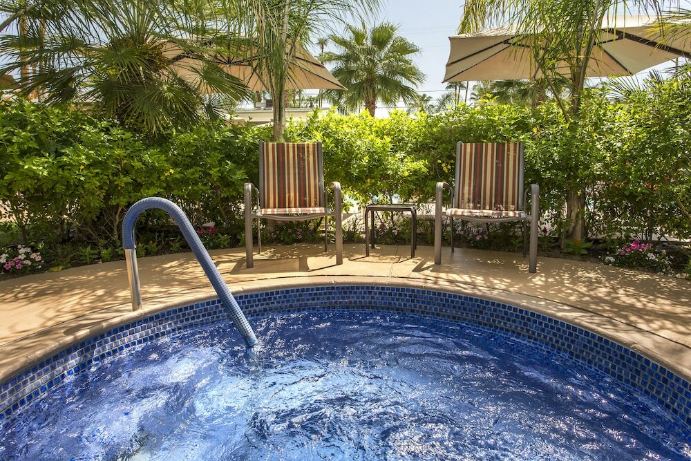 Фото Desert Riviera Hotel