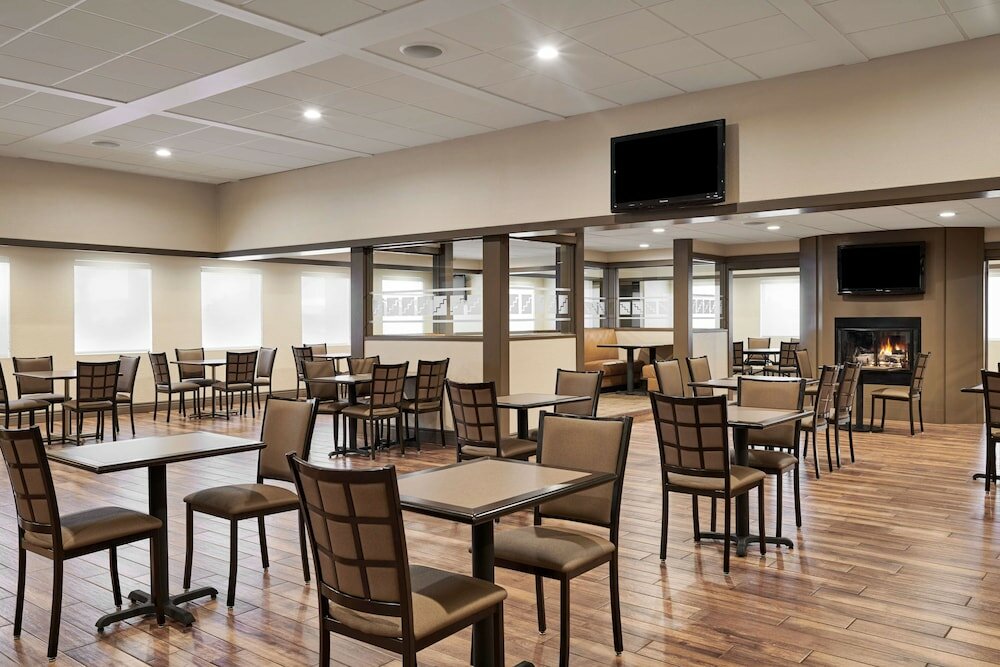 Фото Best Western Plus Milwaukee Airport Hotel & Conference Center