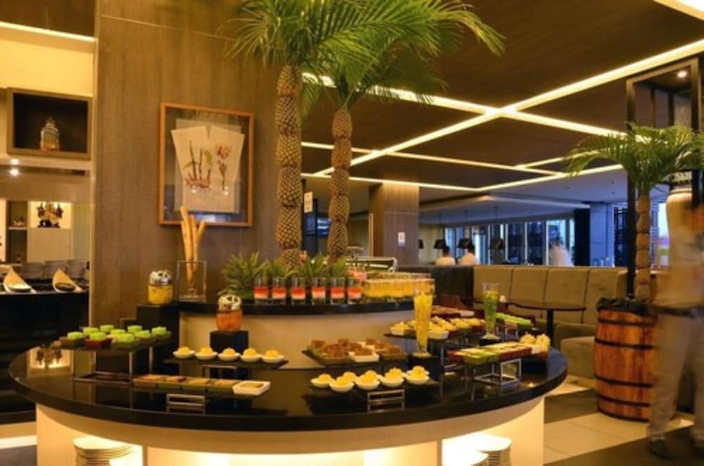 Фото Novotel Pekanbaru