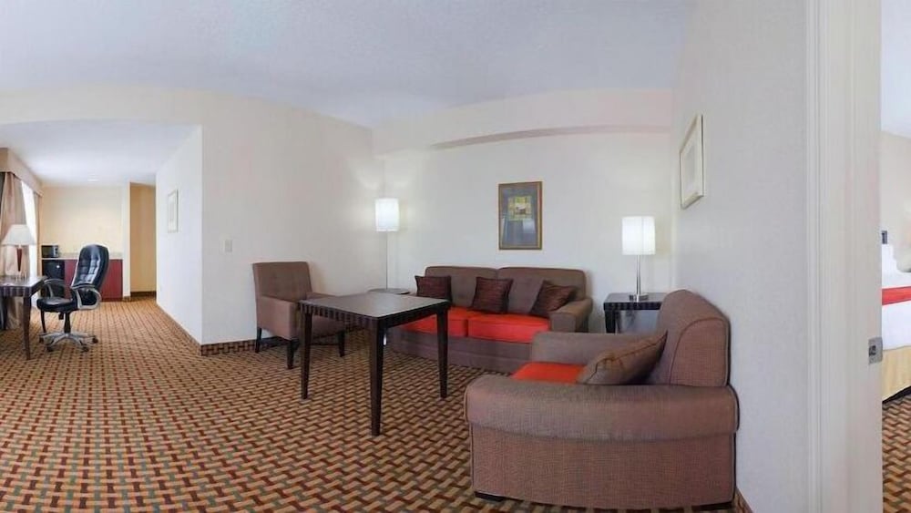Фото Holiday Inn Express Hotel & Suites Ocoee East, an Ihg Hotel