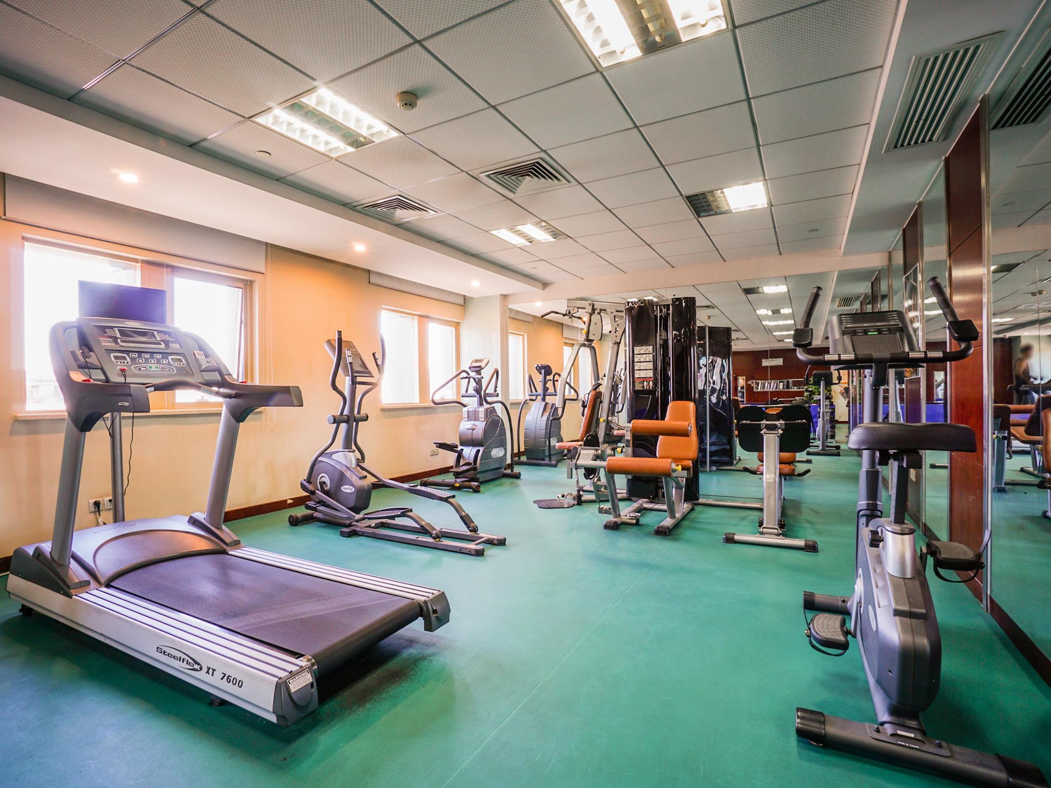 Фото Beijing GuiZhou Hotel