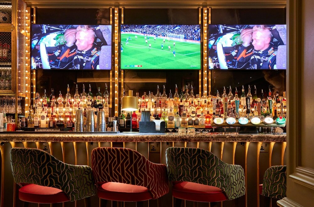 Фото The Cumberland London