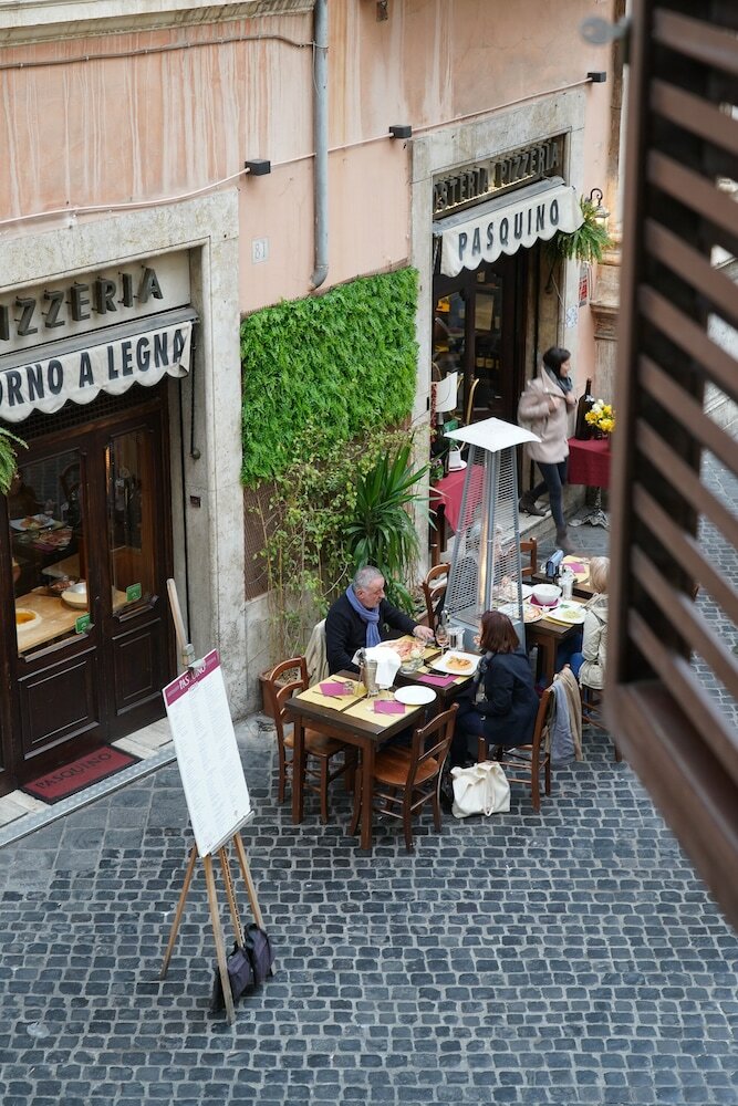 Фото Navona Rooms with Hot Tub