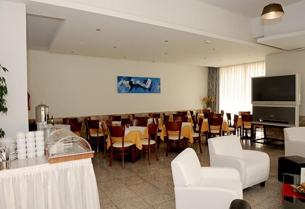 Фото Paritsa Hotel