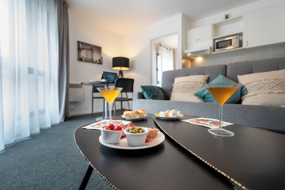 Фото Nemea Nancy Appart'hotel