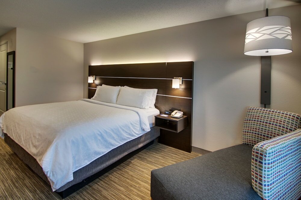 Фото Holiday Inn Express Lexington North-Georgetown, an Ihg Hotel