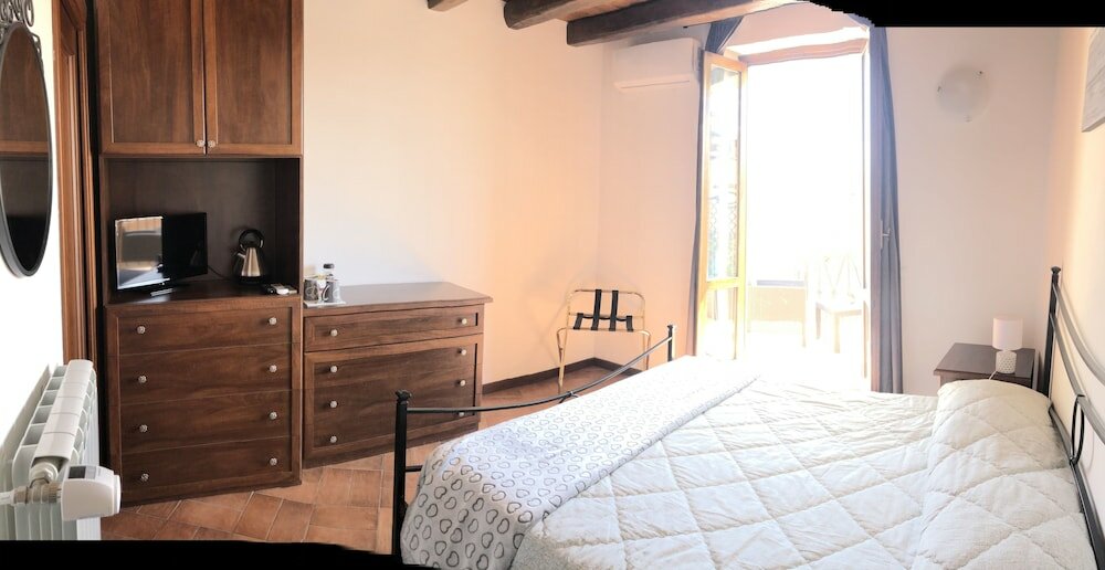 Фото Bb Il Re Alla Reginella Guest House