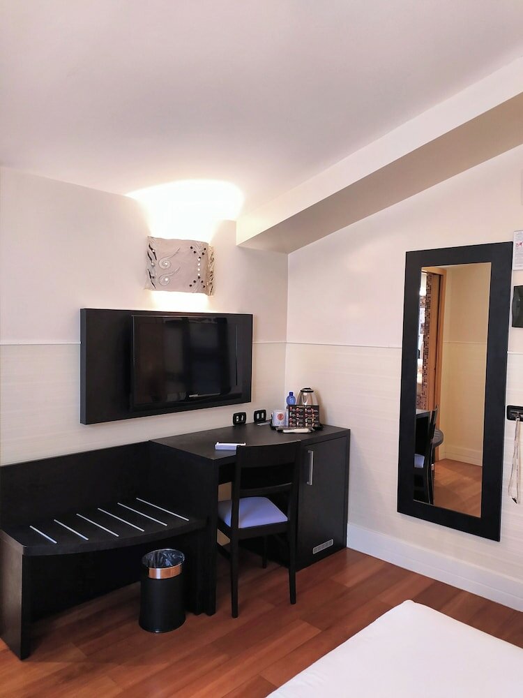 Фото Hotel Aphrodite