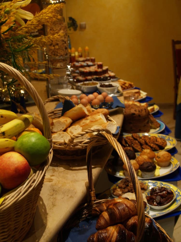 Фото Les Reflets Jaunes