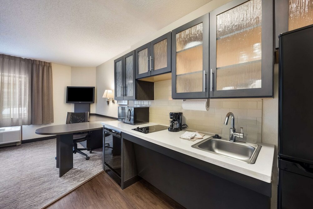 Фото Sonesta Simply Suites Denver West Federal Center