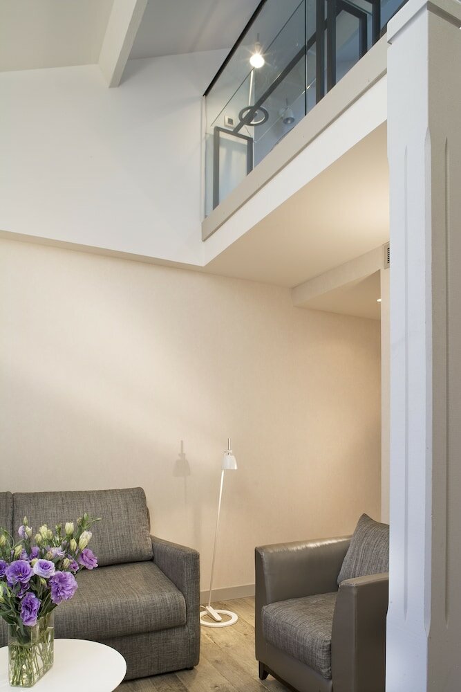 Фото Hôtel A La Villa des Artistes