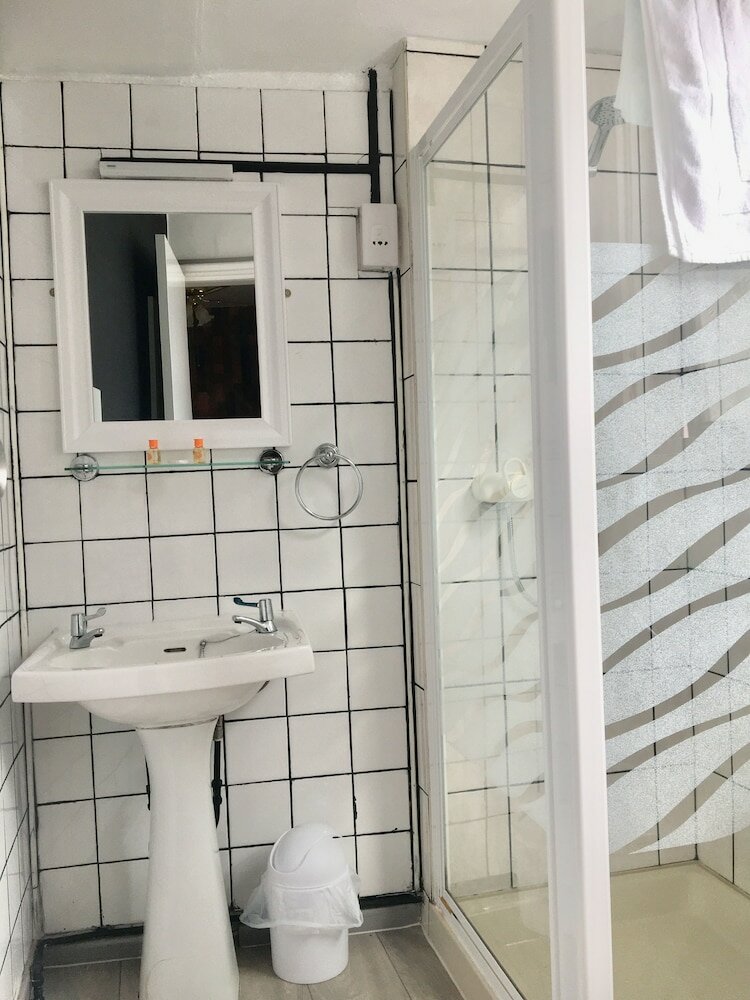 Фото The Waterfront Inn