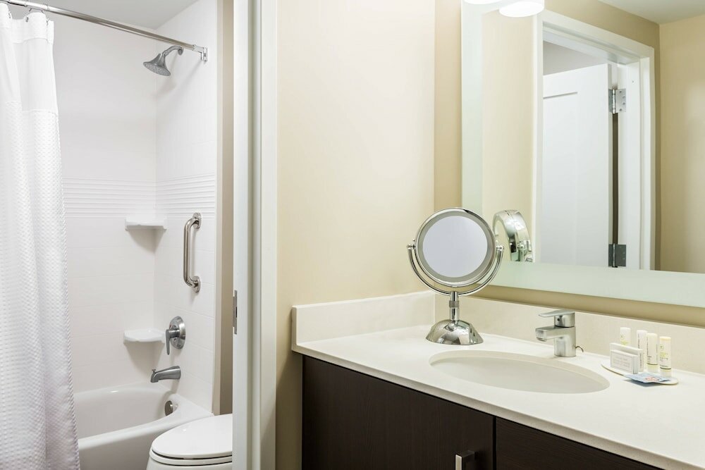 Фото TownePlace Suites Latham Albany Airport