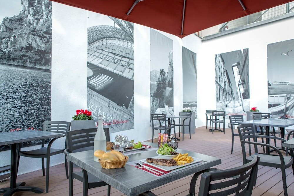 Фото Ibis Marseille Timone