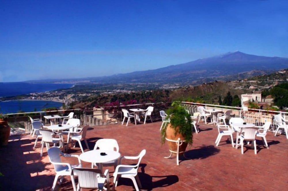 Фото Hotel Mediterranee