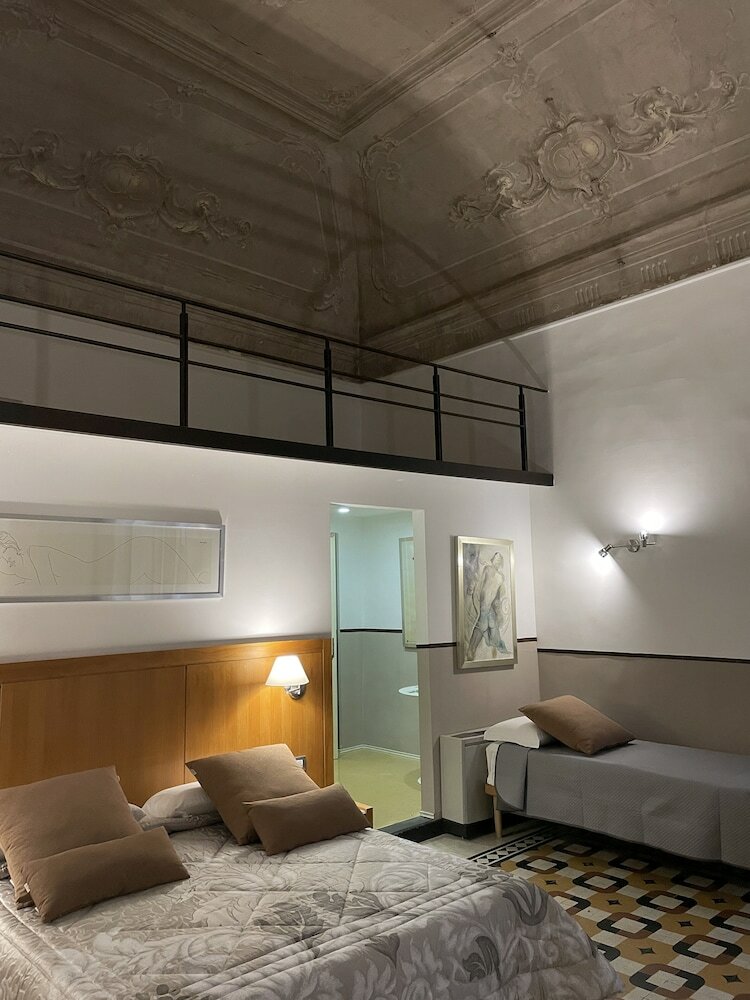 Фото CostantiNapoli 27