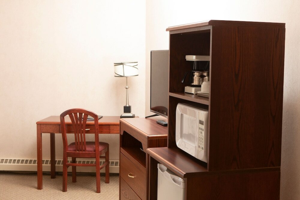 Фото Continental Inn & Suites