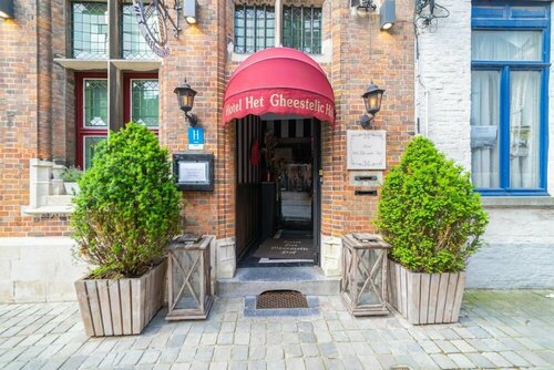 Внешний вид отеля Hotel Het Gheestelic Hof в Брюгге, фото 3