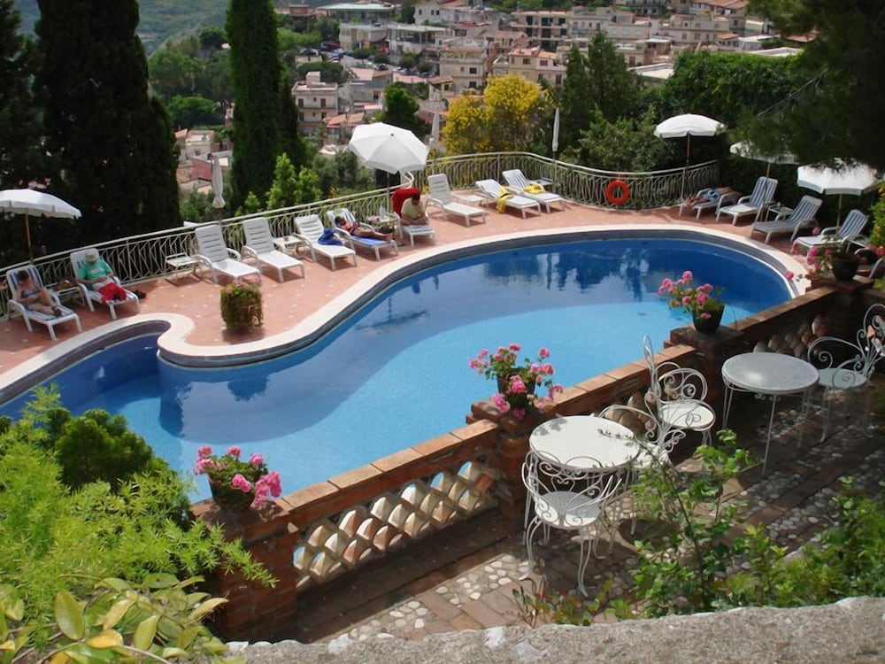 Фото Hotel Mediterranee