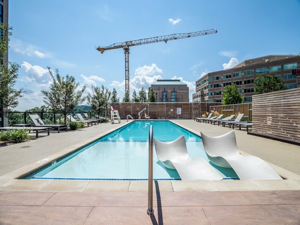 Фото Global Luxury Suites at Reston Town Center