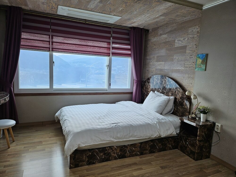 Фото Namhae Oceanview Pension
