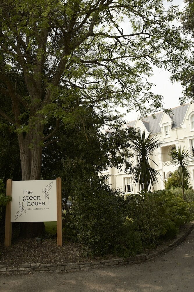 Фото The Green House