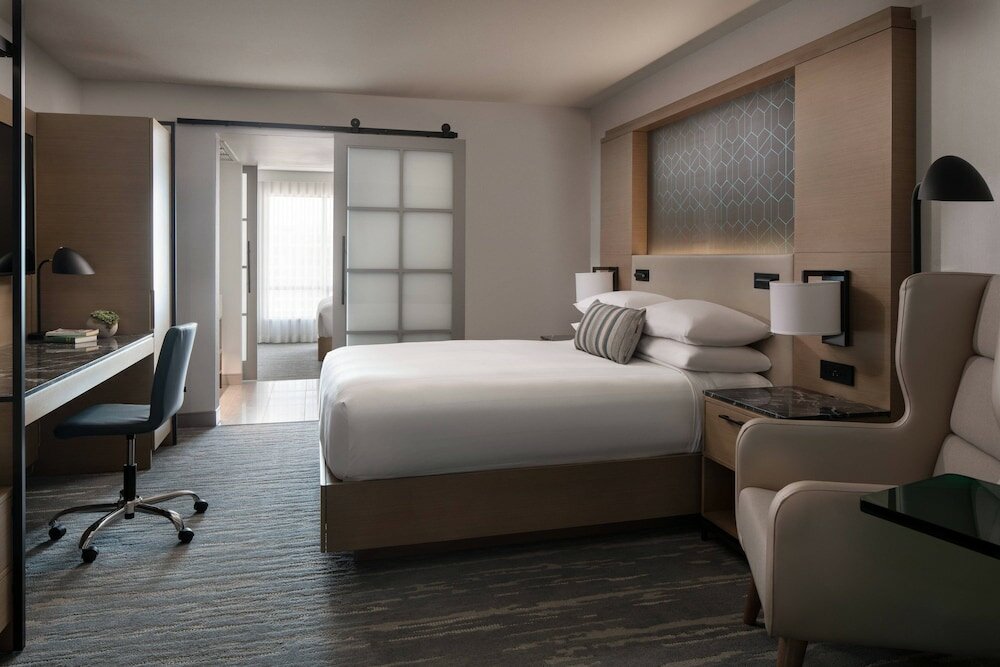 Фото Vancouver Airport Marriott