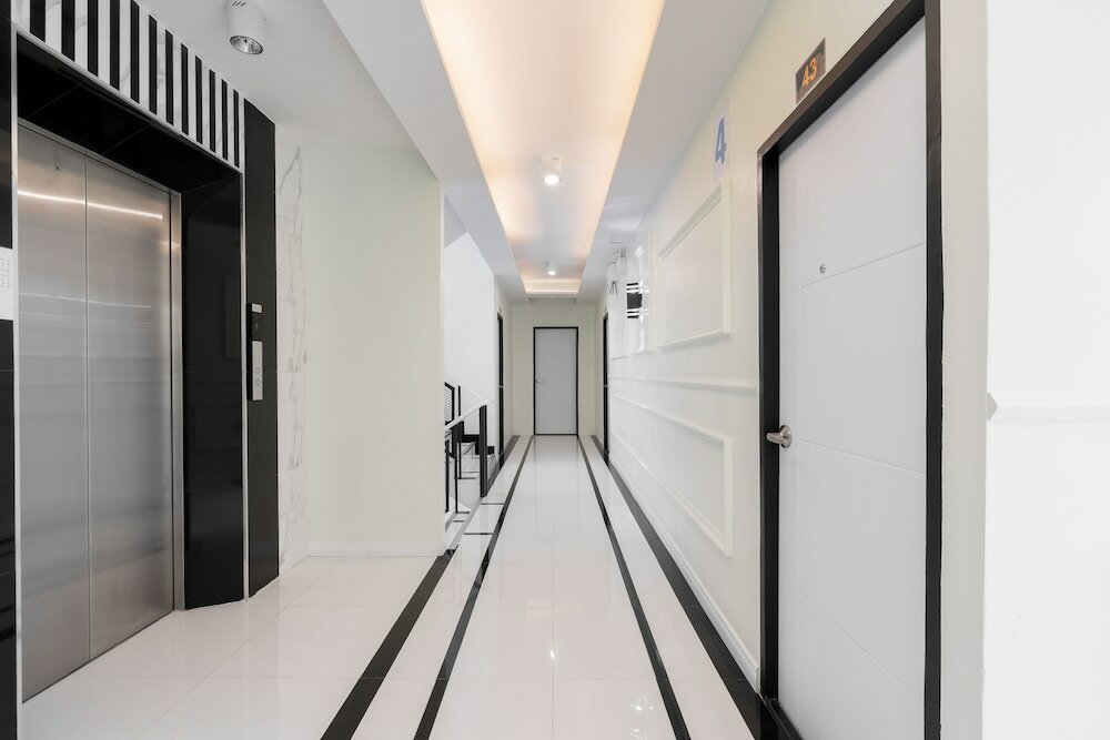 Фото Ratchada Point Hotel